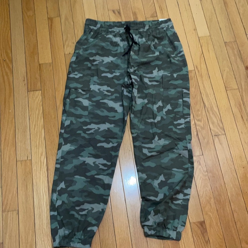 Pink cargo jogger